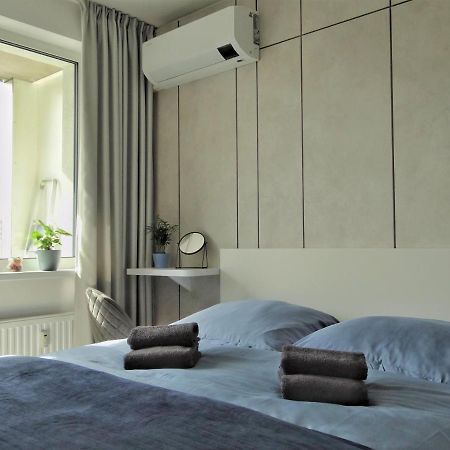 Top Urban Apartment - Free Parking, Green Energy, Modern Style Братислава Екстериор снимка