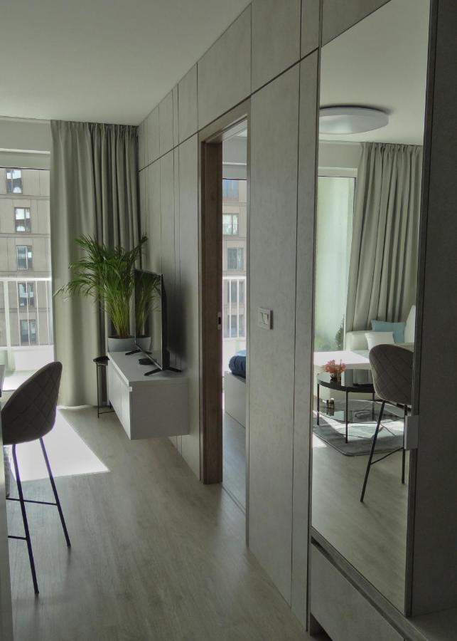 Top Urban Apartment - Free Parking, Green Energy, Modern Style Братислава Екстериор снимка