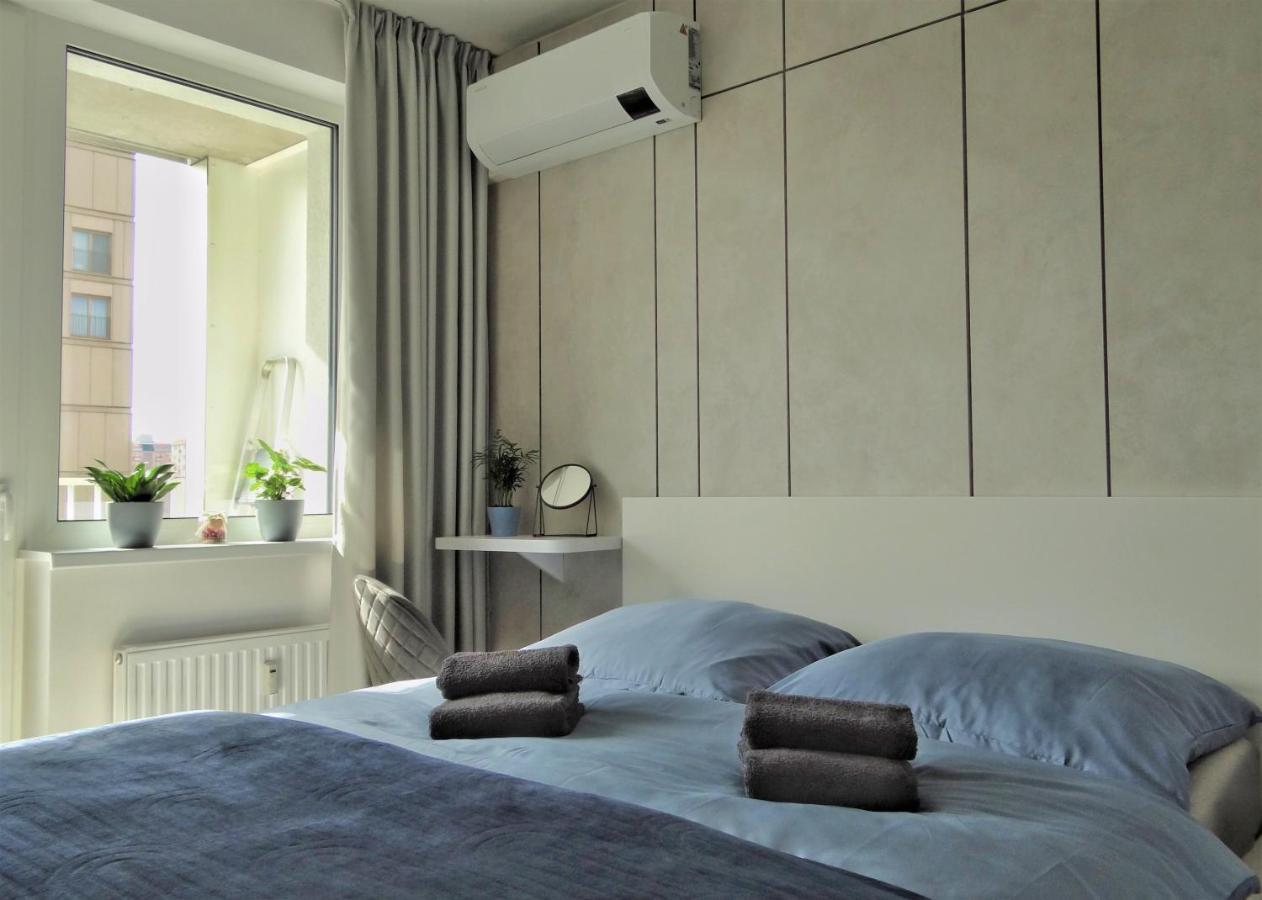 Top Urban Apartment - Free Parking, Green Energy, Modern Style Братислава Екстериор снимка